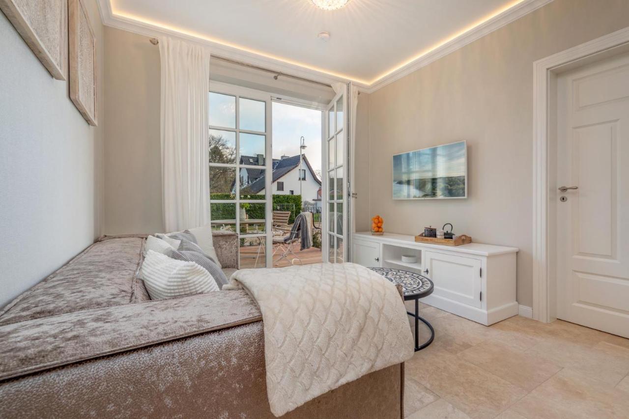 Traumhaus Unter Reet Appartement Zingst Buitenkant foto